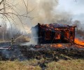 В Кушве сгорел заброшенный дом