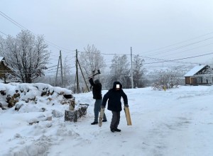 Осужденные из исправцентра в Верхней Туре оказали помощь храму