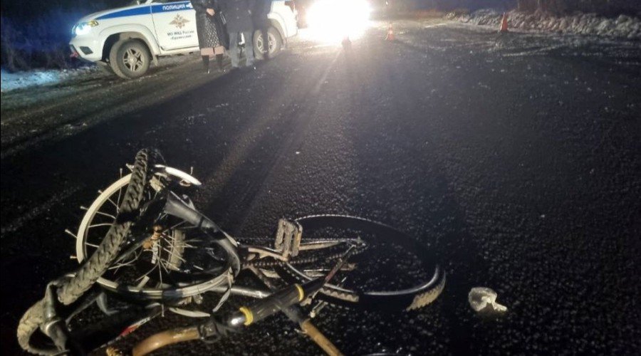 В Кушве два юных велосипедиста погибли под колесами внедорожника 