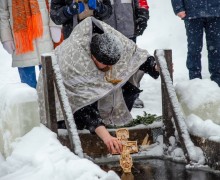 Крещенские купания прошли в Верхней Баранче