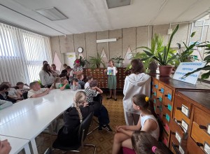Сотрудники Госавтоинспекции продолжают посещать школьные лагеря дневного пребывания.