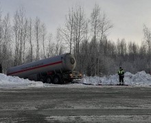 На Серовском тракте попала в ДТП цистерна с пропаном