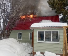 В коллективном саду в Кушве пожарные тушили огонь