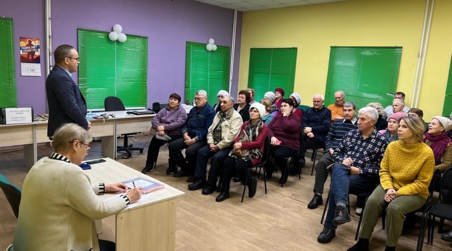 Ветераны Кушвы встретились с главой КГО