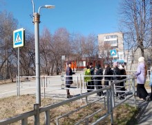 Сотрудники Госавтоинспекции провели для школьников пешеходную экскурсию