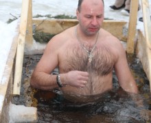 В Верхней Баранче прошли крещенские купания