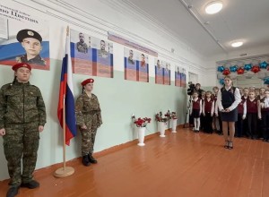 В школе №3 открыли памятное место в честь выпускников-героев  