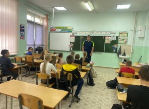 Профилактические беседы с учащимися школы № 10