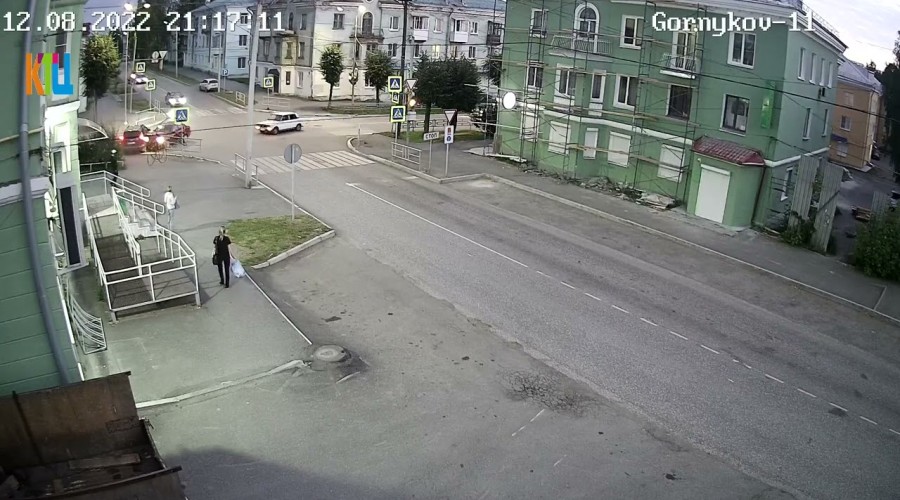 Две аварии попали на камеру видеонаблюдения в Кушве