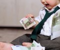 На 7 миллиардов рублей увеличили объем поддержки семей с детьми в Свердловской области