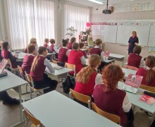 Инспектор по пропаганде безопасности дорожного движения встретилась с учениками МАОУ СОШ № 6 города Кушва.