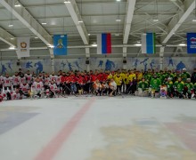 В Кушве прошел Кубок Победы по хоккею, посвященный памяти Гималетдинова.