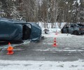 Два человека пострадали во время лобового столкновения автомобилей