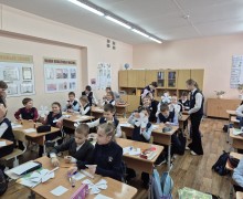 Школьники изготовили «Цветок жизни»