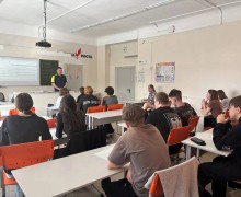 Сотрудники Госавтоинспекции напомнили школьникам о правилах дорожного движения