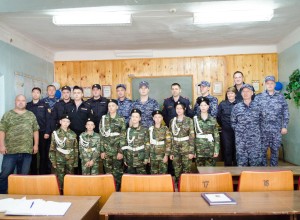 Росгвардейцы поздравили курсантов «Беркута-Спасателя» с наступающим праздником