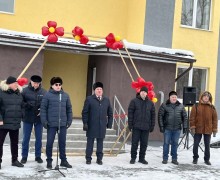 В Баранчинском сдали в эксплуатацию новый дом и вручили ключи от новых квартир