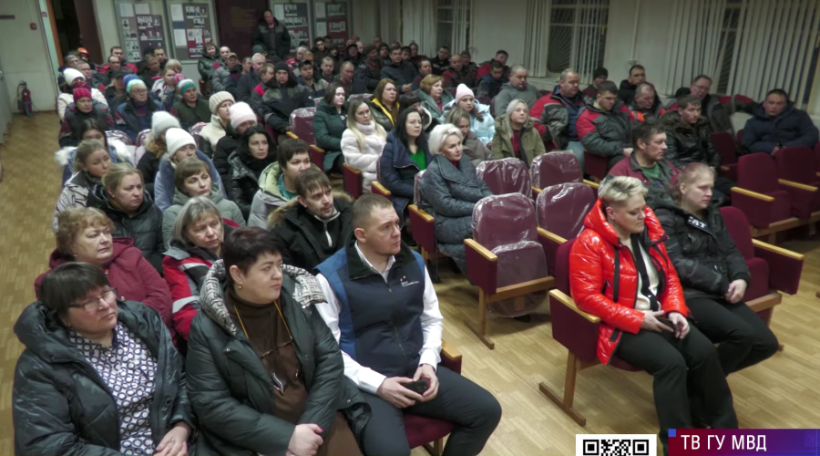 Полицейские Кушвы провели встречу с работниками Вагонного депо