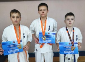 Кушвинские каратисты взяли золото и бронзу на первенстве в Нижней Туре.