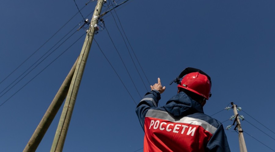 «Россети Урал» демонтируют незаконно размещенные линии связи на опорах ЛЭП