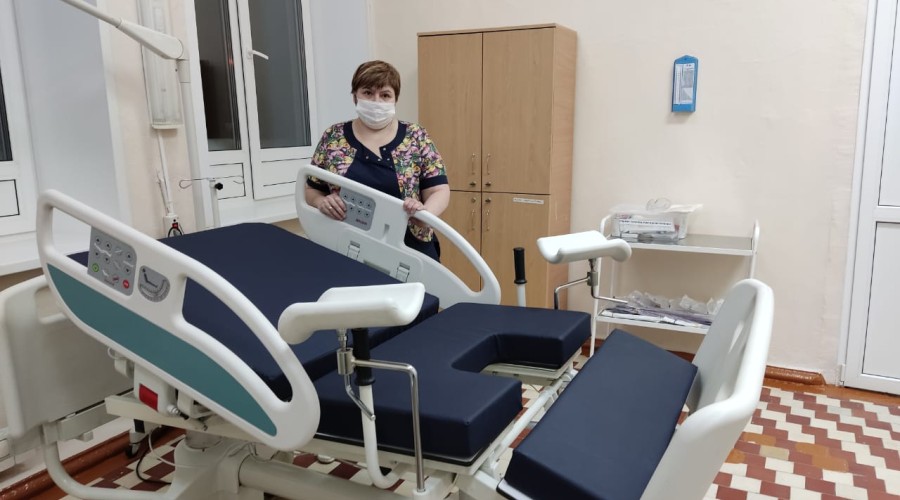 В акушерское отделение ЦГБ Кушвы поступили кровати для приема родов